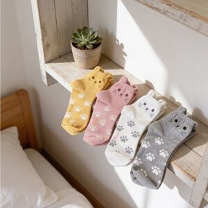 NWOT - Cute Cat Paw Ankle Socks - Yellow, Pink, White, Gray (4-Pack)